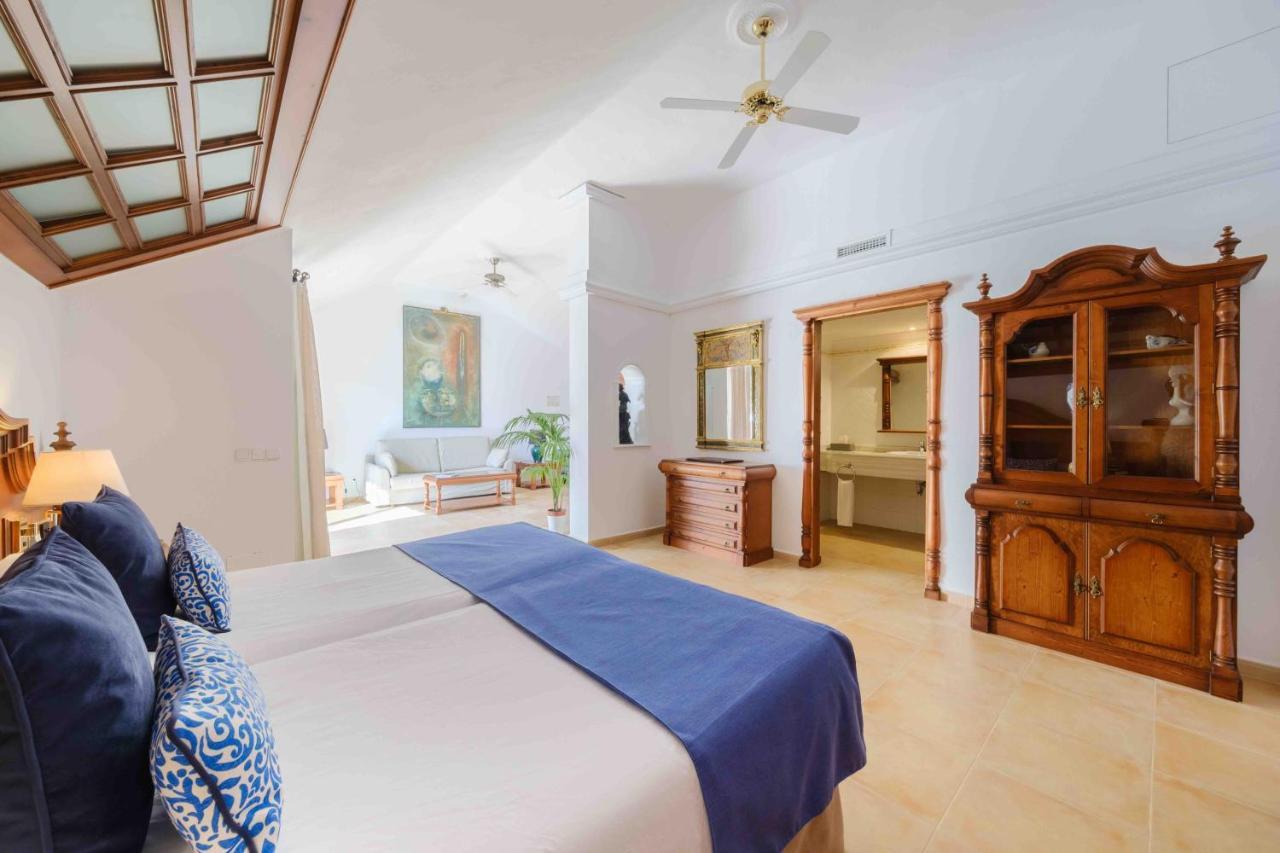 La Moraleja The Quiet Hotel - Adults Only Cala de Sant Vicenc Extérieur photo