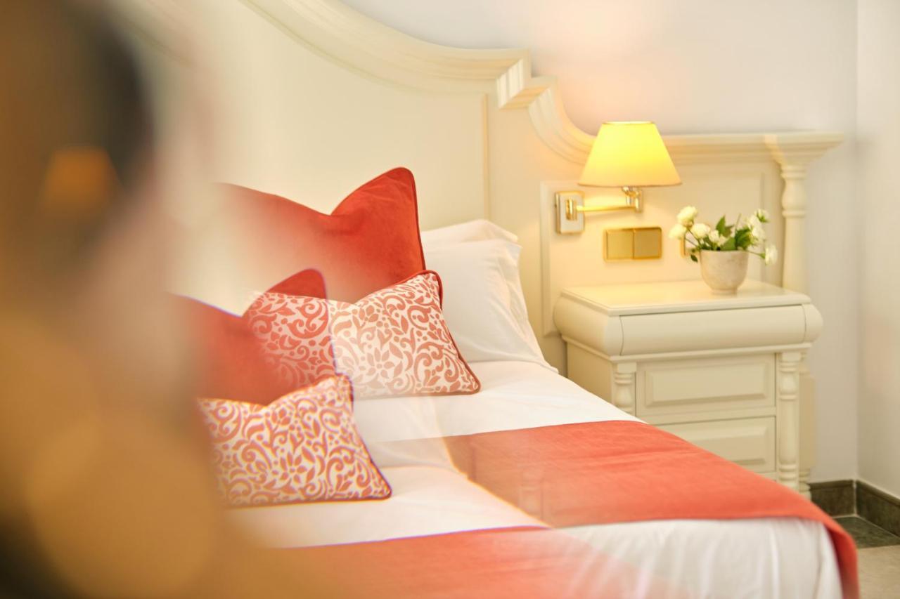La Moraleja The Quiet Hotel - Adults Only Cala de Sant Vicenc Extérieur photo