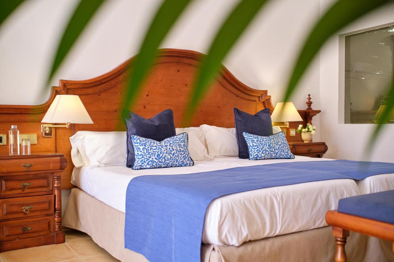 La Moraleja The Quiet Hotel - Adults Only Cala de Sant Vicenc Extérieur photo