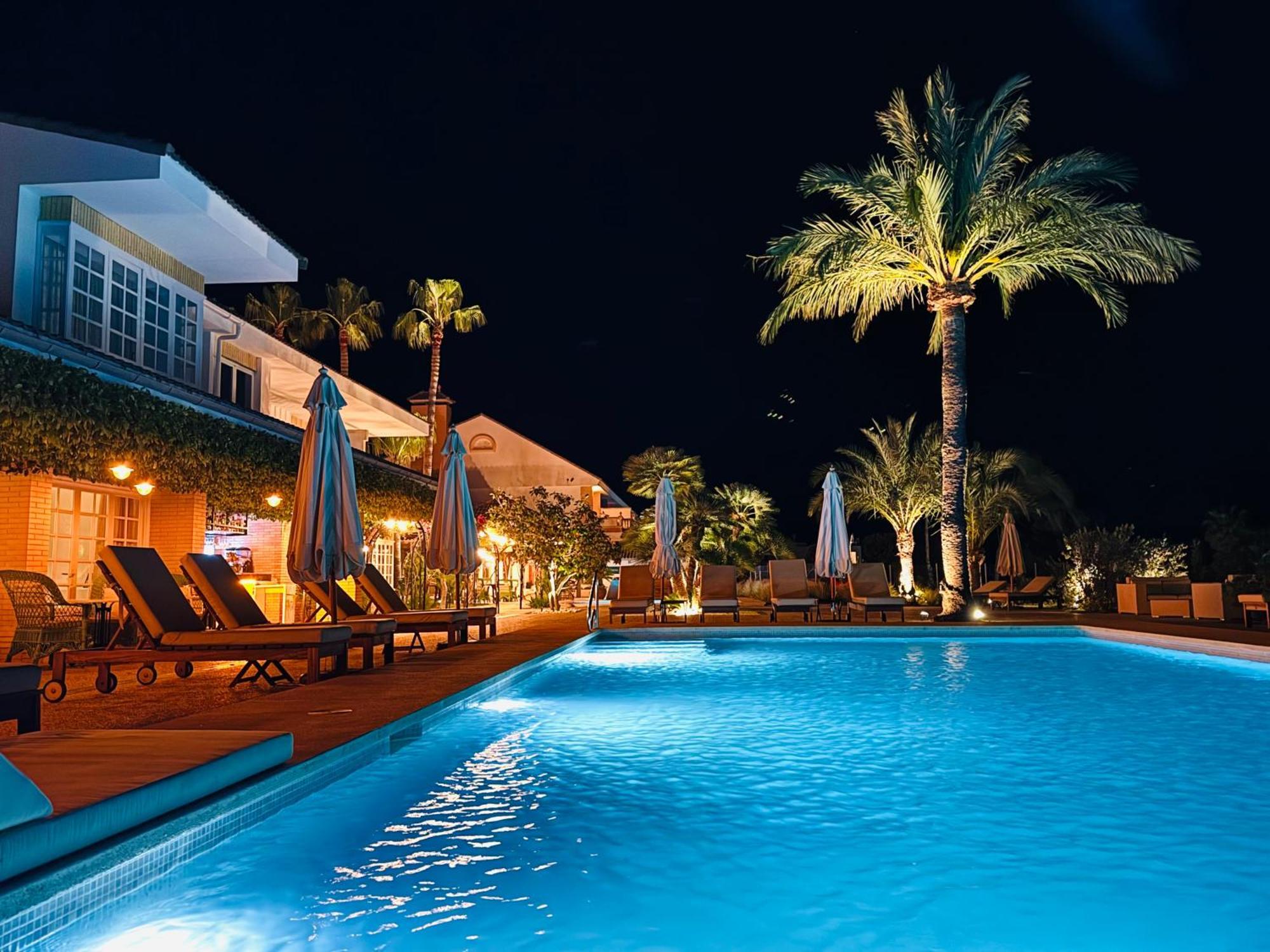 La Moraleja The Quiet Hotel - Adults Only Cala de Sant Vicenc Extérieur photo